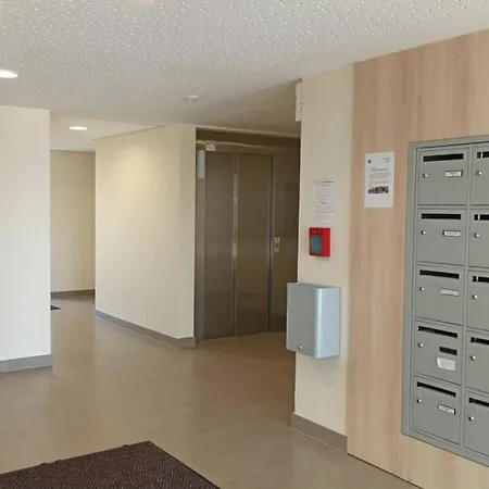 Appartement Grand Studio, Cosy De 37m2, Angers Ecouflant, 2 Etoiles