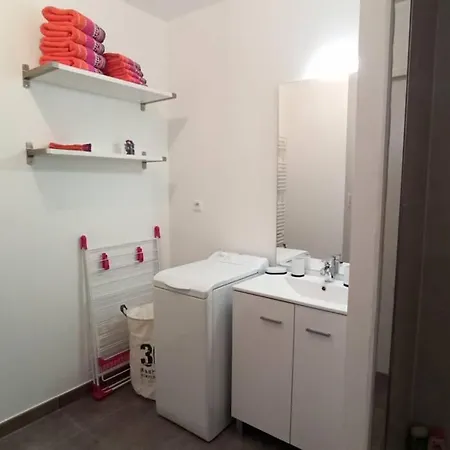 Appartement Grand Studio, Cosy De 37m2, Angers Ecouflant, 2 Etoiles Ecouflant